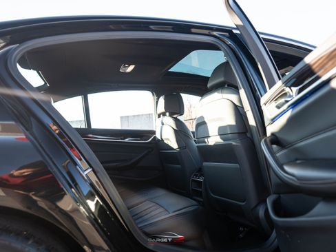 Used 2019 BMW 540i image 17