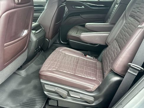 Certified 2024 Cadillac Escalade Sport Platinum w/ LPO, ONYX Package AWD/4WD image 22
