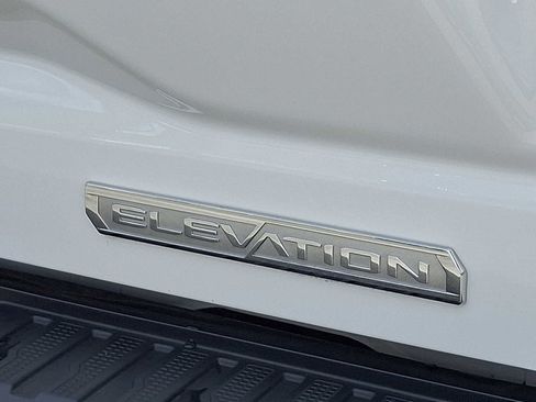 Used 2023 GMC Sierra 1500 Elevation image 31