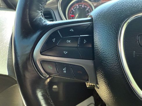 Used 2019 Dodge Challenger SXT w/ Plus Package image 17