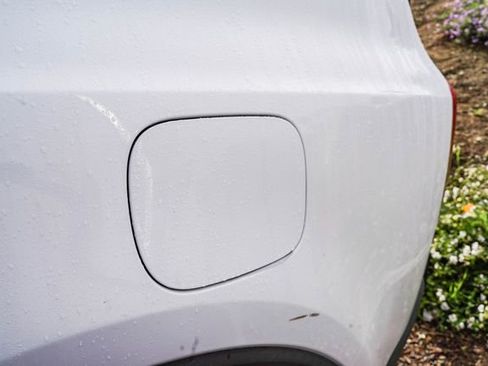 Certified 2022 Kia Telluride S image 9