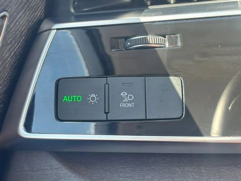 Used 2023 Audi Q7 3.0T Premium Plus w/ Premium Plus Package AWD/4WD image 13