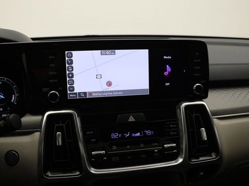 Used 2023 Kia Sorento SX Prestige image 24