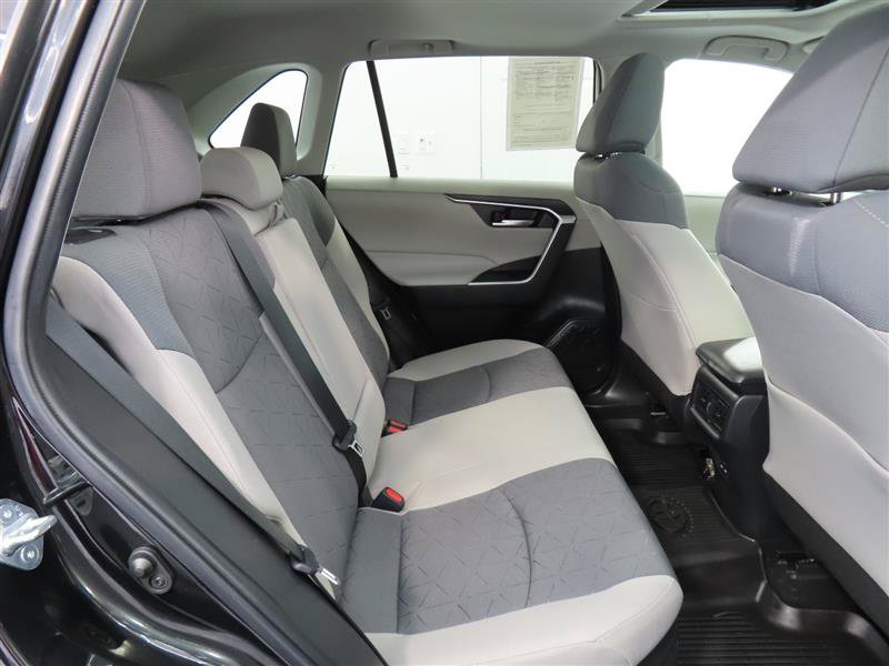 Used 2022 Toyota RAV4 XLE w/ Convenience Package AWD/4WD image 29