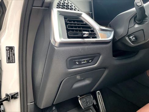 Used 2026 BMW X5 sDrive40i w/ M Sport Package RWD image 30