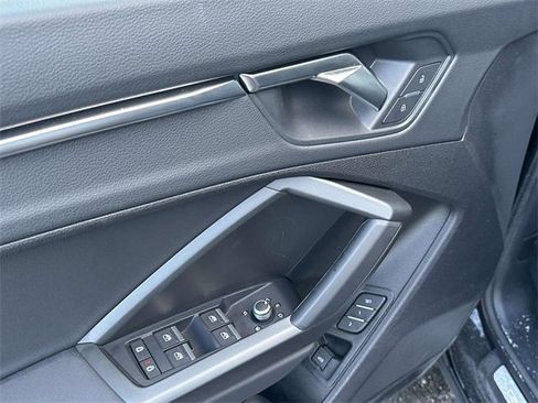 Certified 2025 Audi Q3 2.0T Premium w/ Convenience Package image 21
