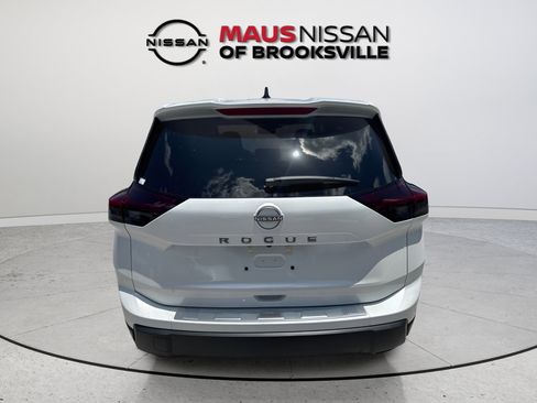 Used 2026 Nissan Rogue SV FWD image 9