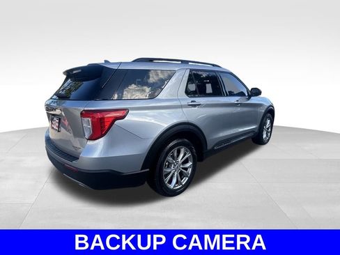 Certified 2022 Ford Explorer XLT w/ Equipment Group 202A image 4