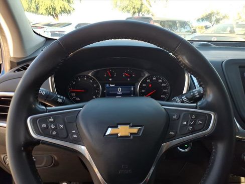 Used 2022 Chevrolet Equinox LT image 18