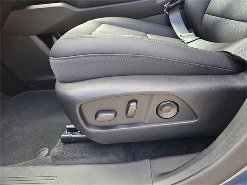 New 2026 Chevrolet Equinox LT w/ Convenience Package II image 22