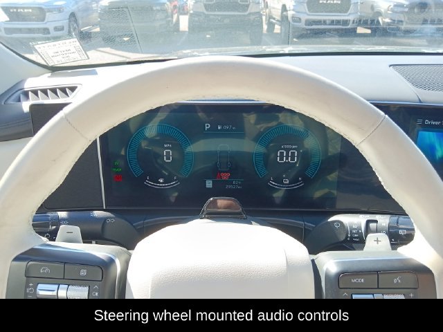 Used 2025 Hyundai Santa Fe SEL AWD/4WD image 9