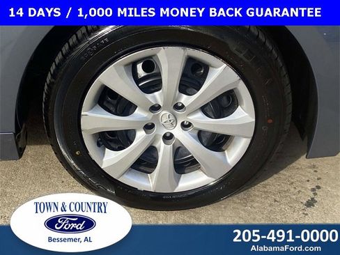 Used 2024 Toyota Corolla LE image 9