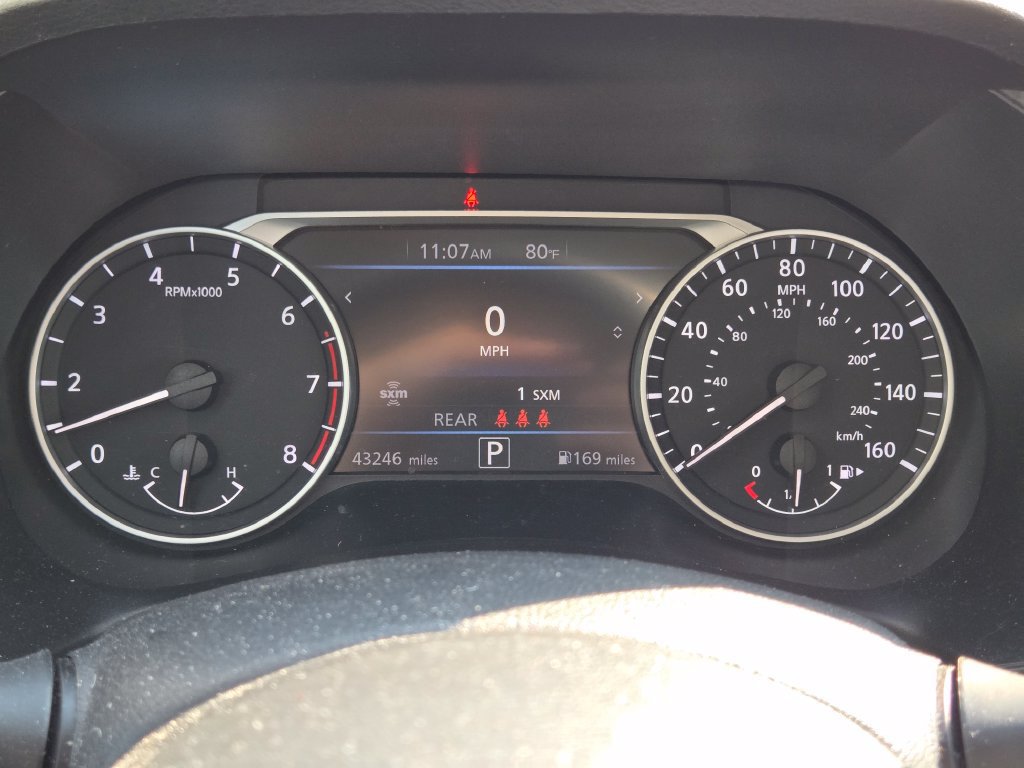 Used 2023 Nissan Sentra SR w/ SR Premium Package FWD image 34