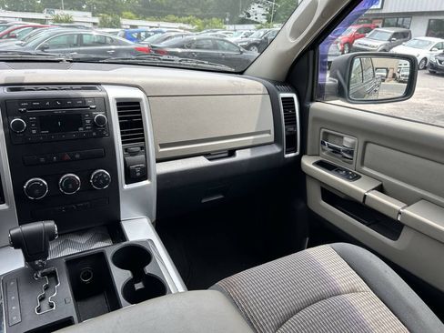 Used 2011 RAM 1500 Classic SLT w/ Luxury Group RWD image 6