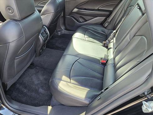 Used 2018 Buick LaCrosse Avenir w/ Driver Confidence Package #2 AWD/4WD image 18
