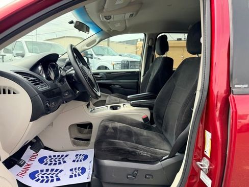 Used 2014 Dodge Grand Caravan SXT image 17