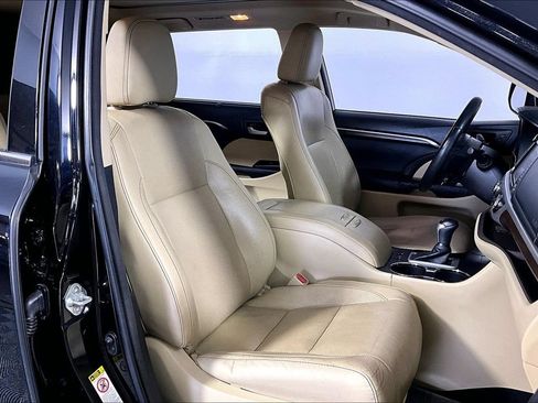Used 2015 Toyota Highlander Limited Platinum AWD/4WD image 7