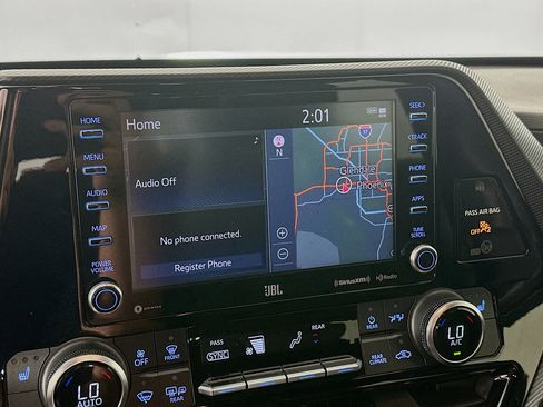 Used 2021 Toyota Highlander XSE FWD image 21