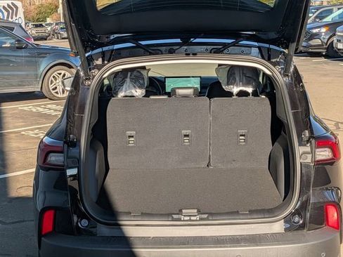 New 2026 Ford Escape SE image 30