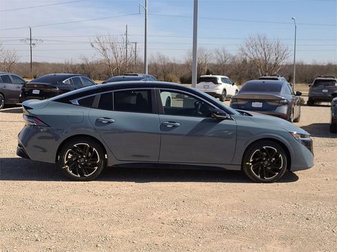 New 2026 Nissan Sentra SR image 4