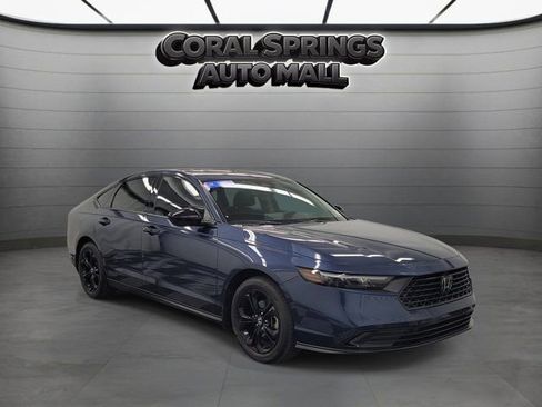 Certified 2025 Honda Accord SE image 1