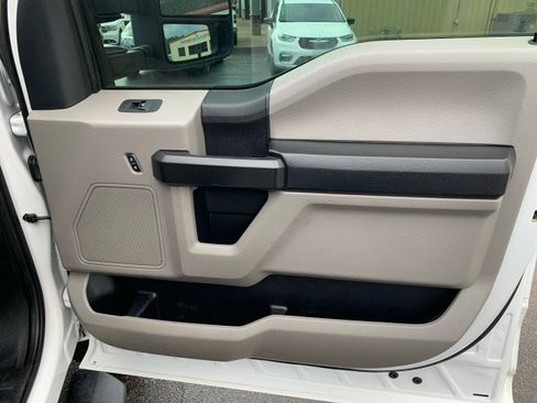 Used 2020 Ford F250 XL w/ Power Equipment Group image 19