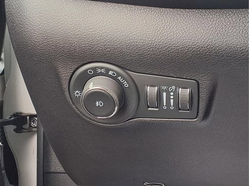 Used 2025 Jeep Compass Limited AWD/4WD image 19