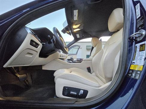 Used 2019 BMW 330i xDrive Sedan w/ Convenience Package image 25