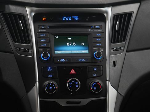 Used 2014 Hyundai Sonata GLS w/ Popular Equipment Group 2 FWD image 16