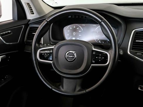Used 2020 Volvo XC90 T5 Momentum w/ Protection Package Premier FWD image 16