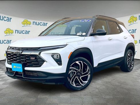 Used 2024 Chevrolet TrailBlazer RS w/ Driver Confidence Package image 3