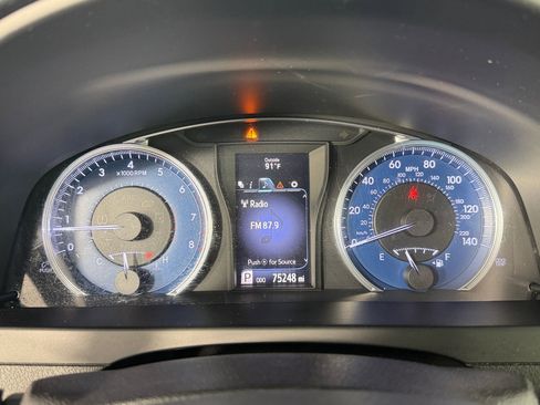 Used 2017 Toyota Camry XLE FWD image 18