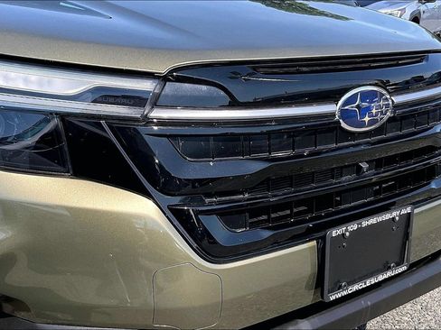 Certified 2025 Subaru Forester Touring w/ Touring Package AWD/4WD image 31