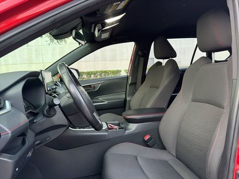 Used 2021 Toyota RAV4 SE AWD/4WD image 9