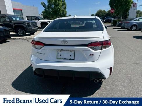 Used 2025 Toyota Corolla SE w/ SE Premium Package FWD image 11