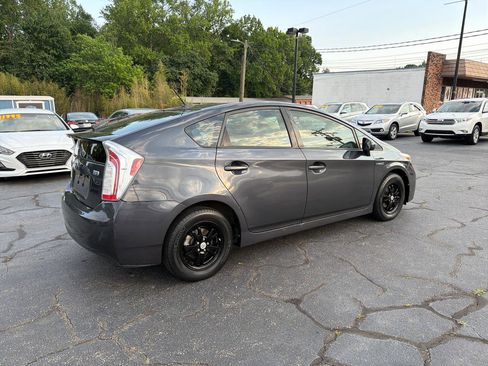 Used 2013 Toyota Camry XLE w/ Leather Pkg FWD image 6