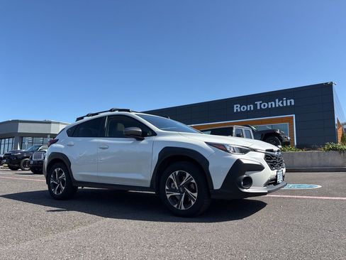 Used 2024 Subaru Crosstrek 2.0i Premium AWD/4WD image 3
