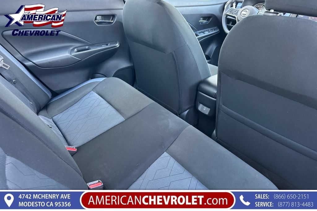 Used 2025 Nissan Versa SV FWD image 19