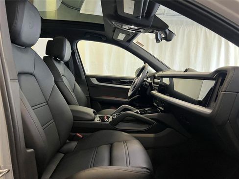 New 2026 Porsche Cayenne E-Hybrid image 16