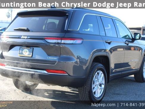 Used 2025 Jeep Grand Cherokee Laredo X image 5