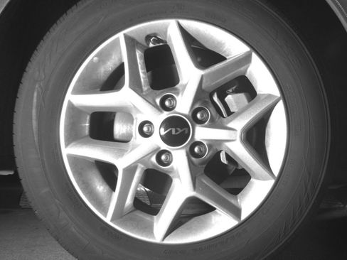 Used 2025 Kia Soul LX w/ LX Technology Package FWD image 15