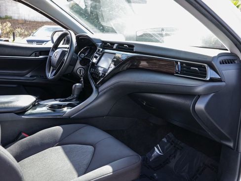 Used 2019 Toyota Camry LE FWD image 19