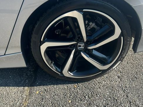 Used 2021 Honda Accord Sport image 12
