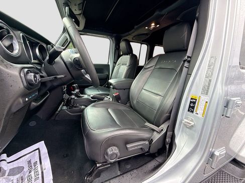 Used 2023 Jeep Wrangler Unlimited Sahara w/ Safety Group AWD/4WD image 23