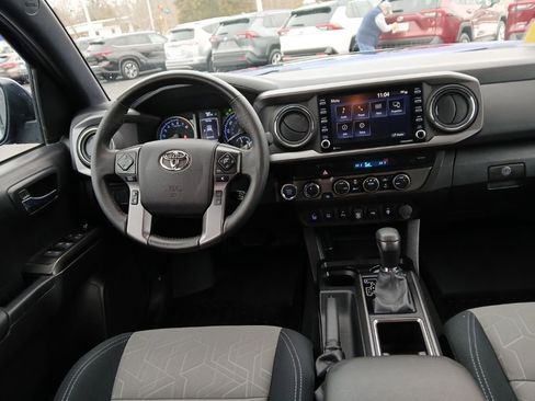 Certified 2022 Toyota Tacoma TRD Off-Road w/ Technology Package image 18