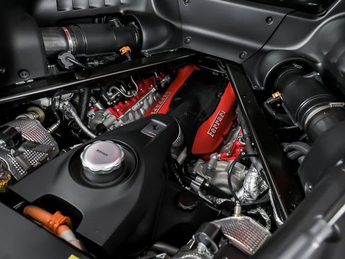 Used 2021 Ferrari SF90 Stradale image 21