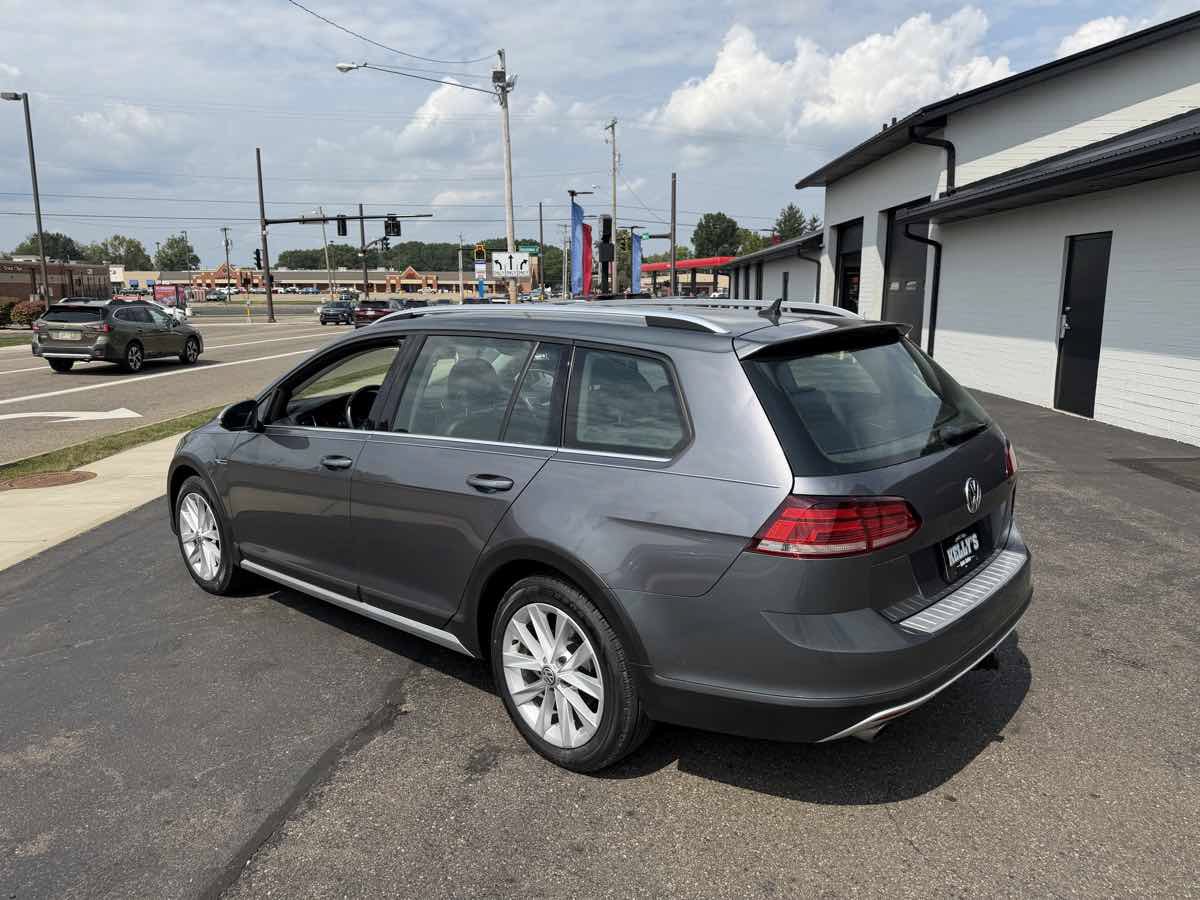 Used 2019 Volkswagen Golf Alltrack SEL AWD/4WD image 3