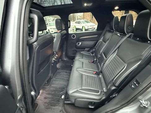 Used 2020 Land Rover Discovery HSE image 25