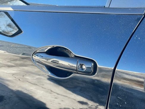 Certified 2022 Nissan Versa SV w/ Trunk Package image 22