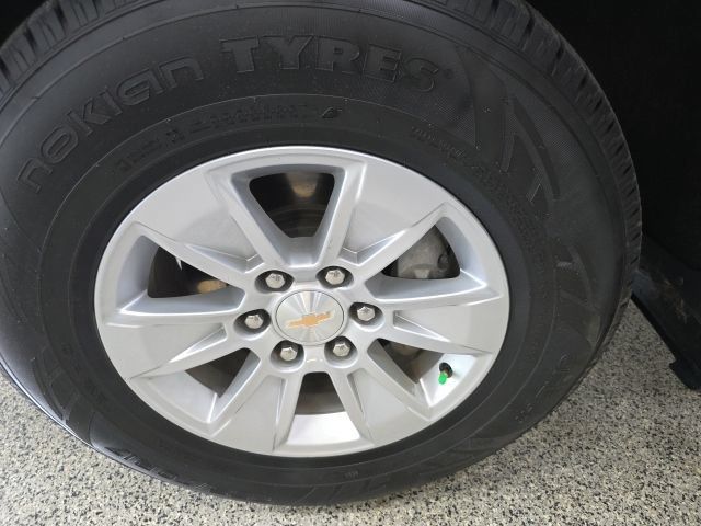 Used 2025 Chevrolet Silverado 1500 LT AWD/4WD image 25
